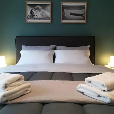 Unique 3 Bdrm Apartment, 5 Min Walk From Acropolis Apartment Athens